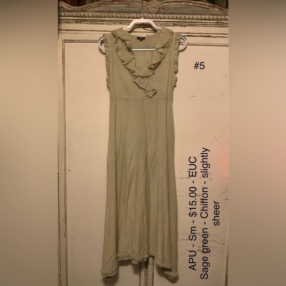 Elegant Cream Sleeveless Dress